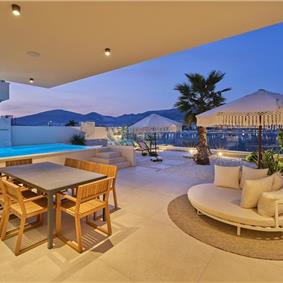 Selection of 5 bedroom seafront villas with heated pool on Ciovo near Trogir, sleeps 10
